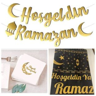 Happyland%20Hoşgeldin%20Ramazan%20Dekor%20Süsleri%203%20parça%20(%20kaligrafi%20yazı%20,%20masa%20örtüsü,%20Ramazan%20Peçetesi)